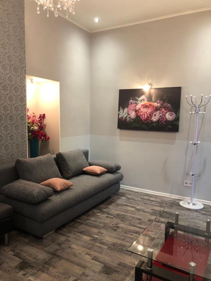 Cozy Homestay At Prague Main Station Екстер'єр фото