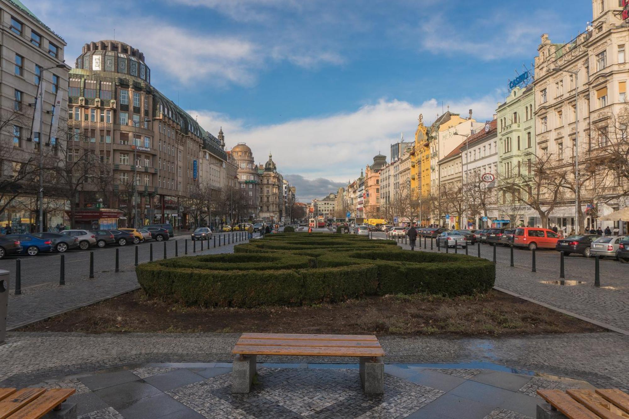 Cozy Homestay At Prague Main Station Екстер'єр фото