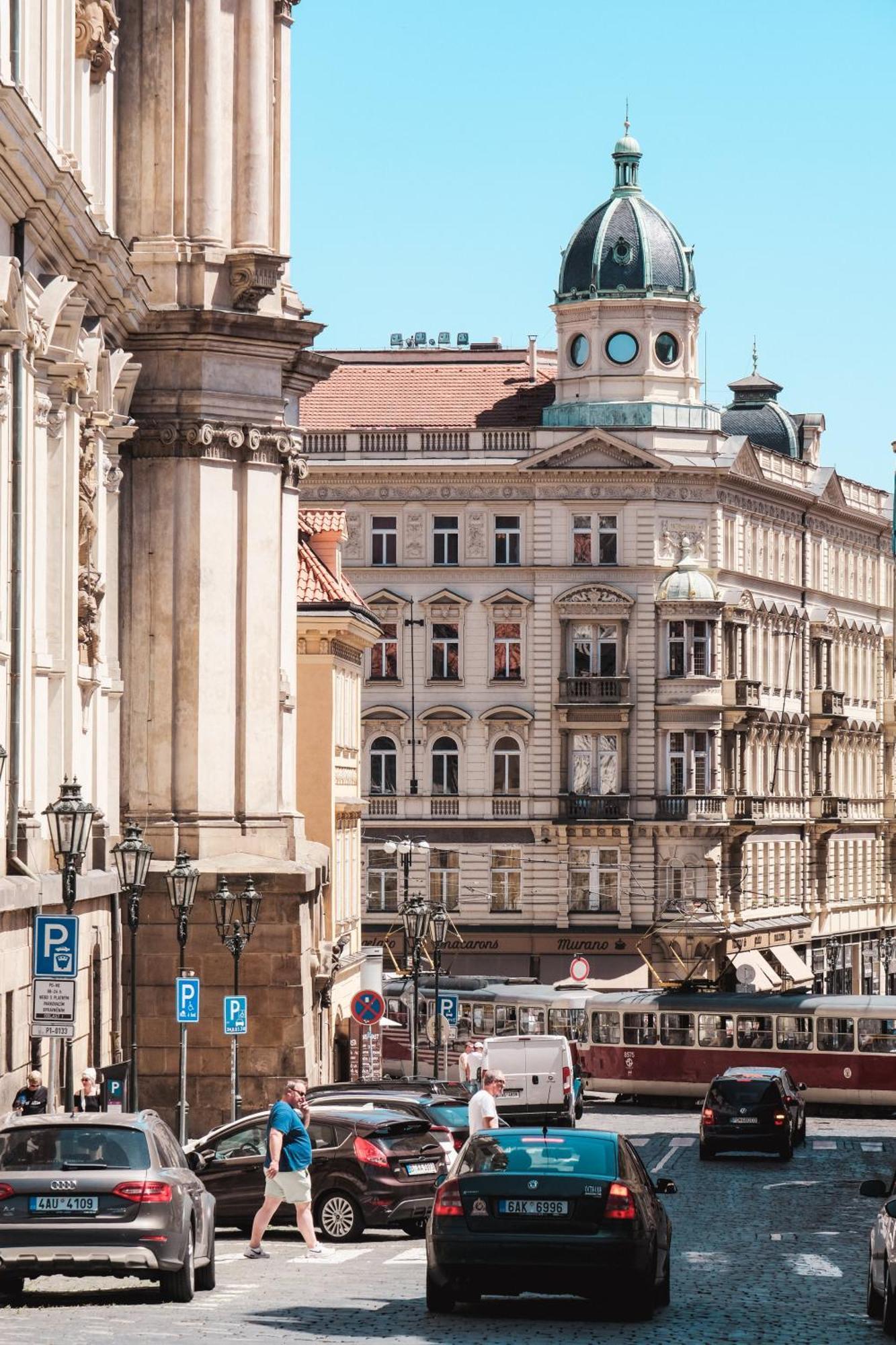 Cozy Homestay At Prague Main Station Екстер'єр фото