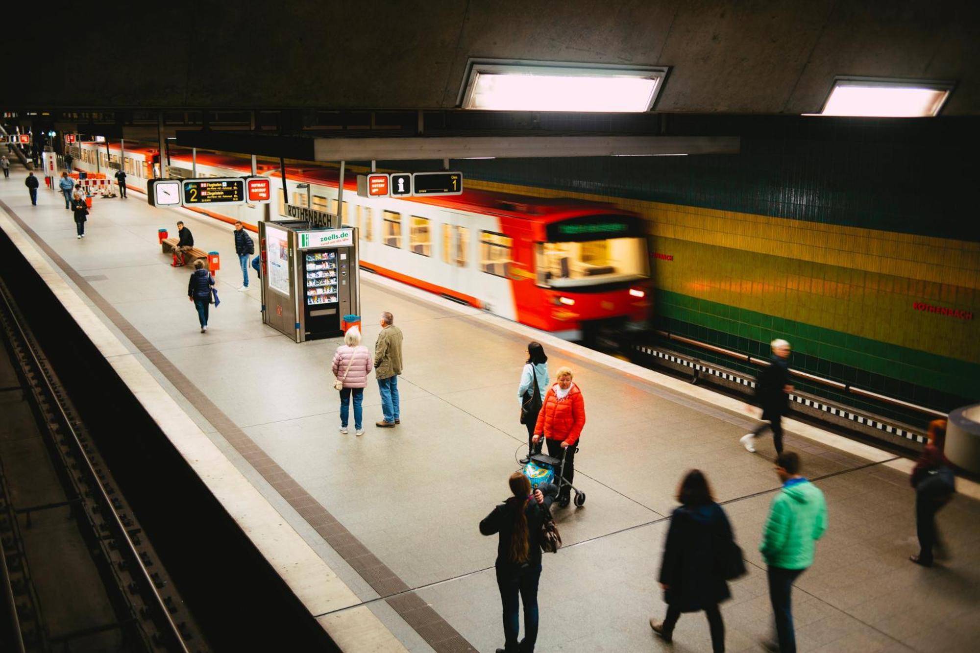 Cozy Homestay At Prague Main Station Екстер'єр фото
